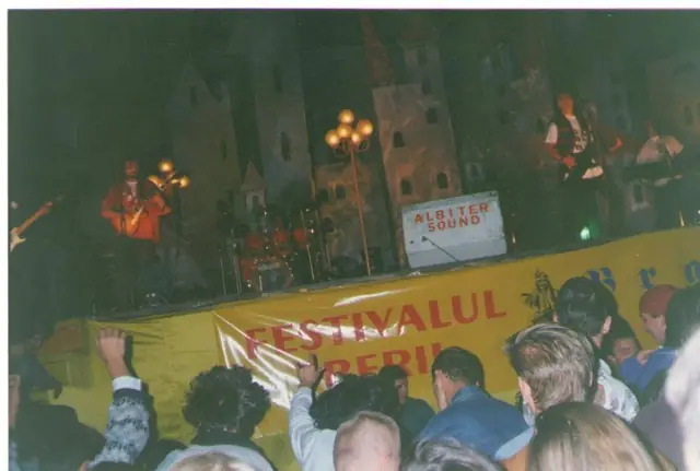 Conexiuni, Arhivă: anii '80 - '90, fotografia 30