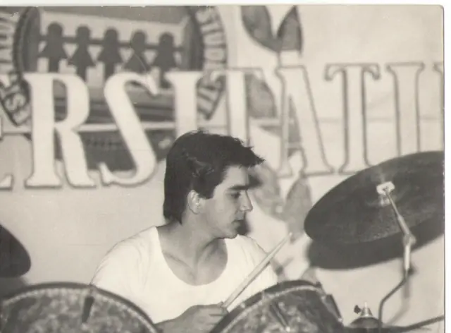 Conexiuni, Arhivă: anii '80 - '90, fotografia 40