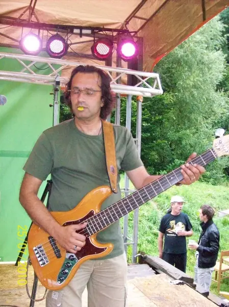Conexiuni, Râșnov, iulie 2010, fotografia 3