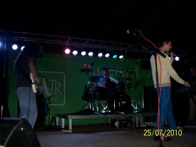 Conexiuni, Râșnov, iulie 2010, fotografia 8